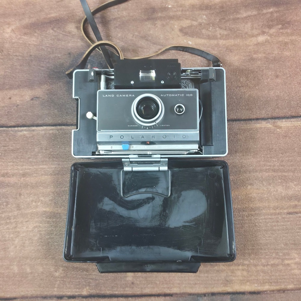 Polaroid Land Camera Automatic 100 Black Good Vintage Bellows Instant Film